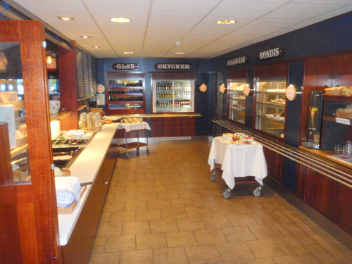 Continental Breakfast at the Norra V&auml;ttern Hotel.
